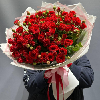 Букет из 25 кустовых роз